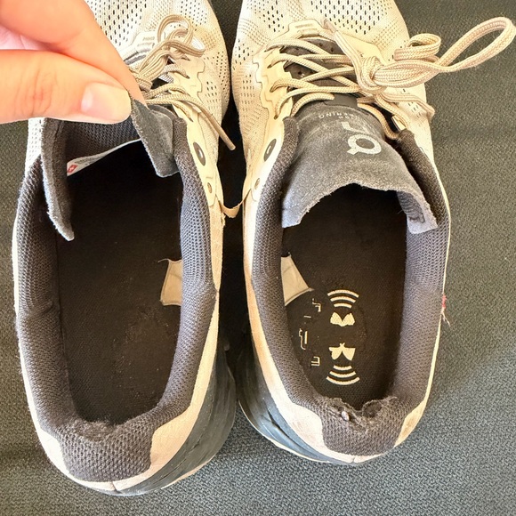 On Running Men's Tan and Black Athletic Shoes - Picture 7 of 8